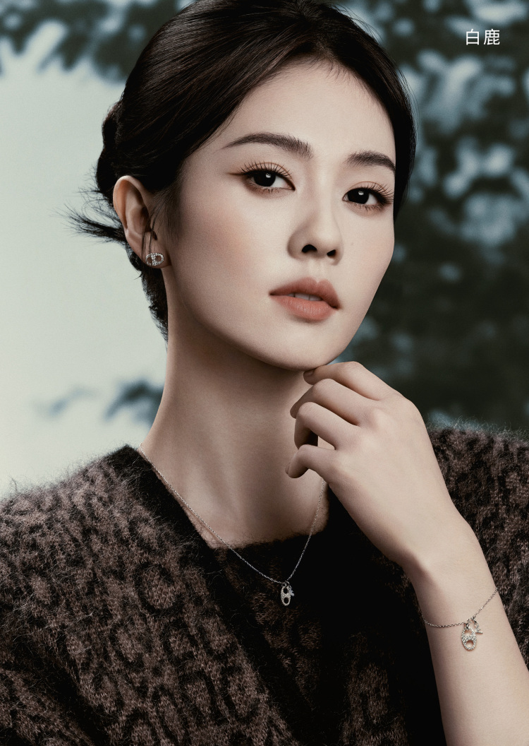 Emporio Armani 白鹿同款女士银质锆石镶嵌猪鼻鹰标项链